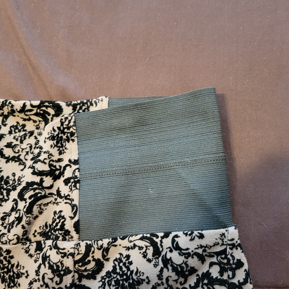 Fancy leggings with velvet design - Picture 6 of 9